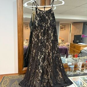 New Elegant Black Lace Mini Dress